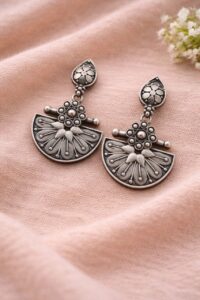 Antique Floral Earrings with gorgeous traditional dangler design for party wear