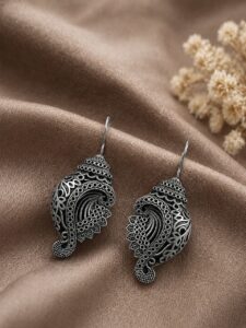 Antique Shankh Earrings with Vintage Silver Design