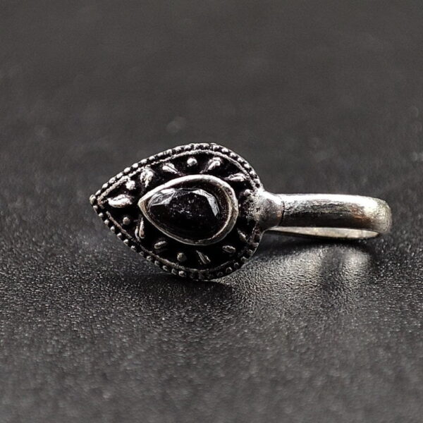Handcrafted Oxidized Stone Nosepin for Traditional Look - "Black"