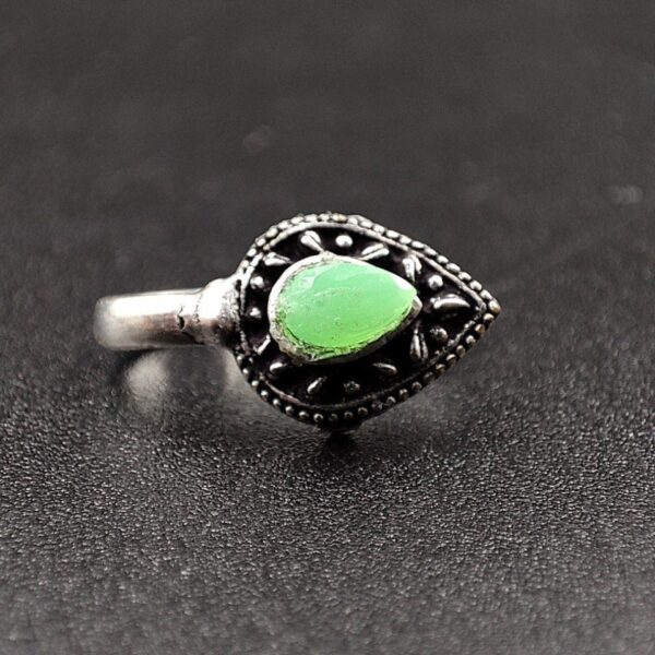 Handcrafted Oxidized Stone Nosepin for Traditional Look - 'Mint"