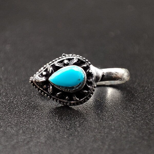 Handcrafted Oxidized Stone Nosepin for Traditional Look - "Aqua"