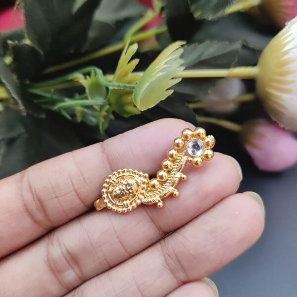 Durga Golden Polish Marathi Nath Nosepin For Girls - "White"