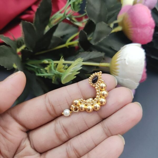 Marathi Style Golden Polish Nosepin For Girls - "Black"