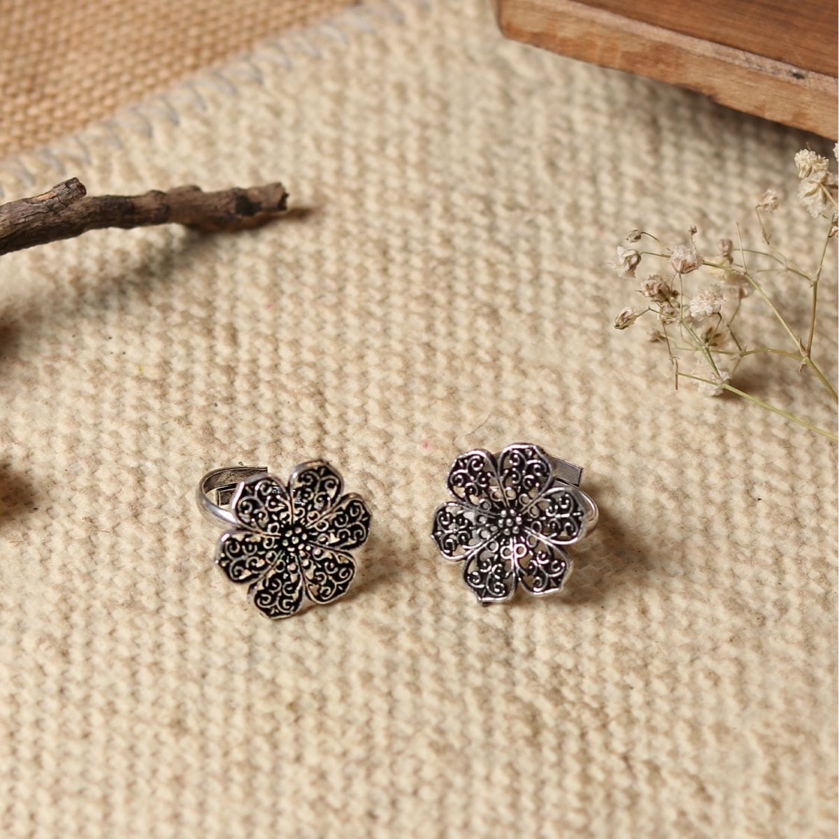 Designer Filigree Art Flower Oxidised Toe Rings for Vintage Look - Image 2