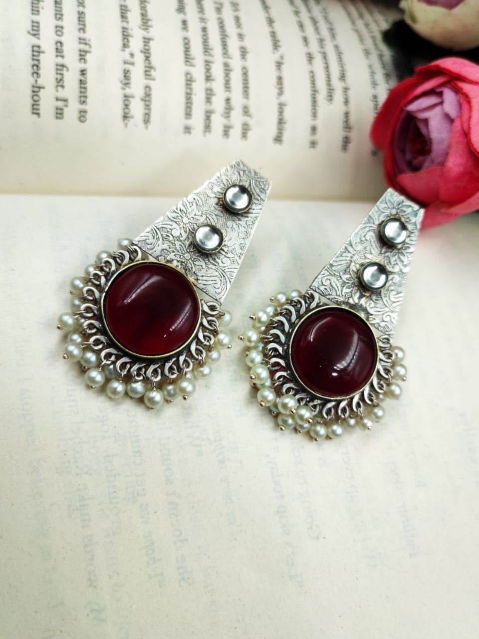 Premium Quality Hand-Made Silver Replica Monalisa Stone Stud Earrings with Pearl Work - Image 4