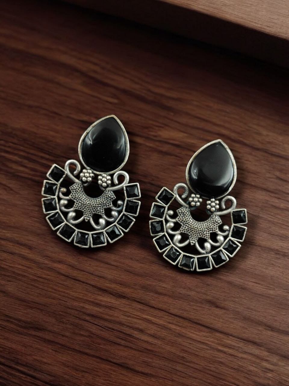 Silver Replica Monalisa Stone Stud Earrings - Premium Quality Jewellery - Image 4
