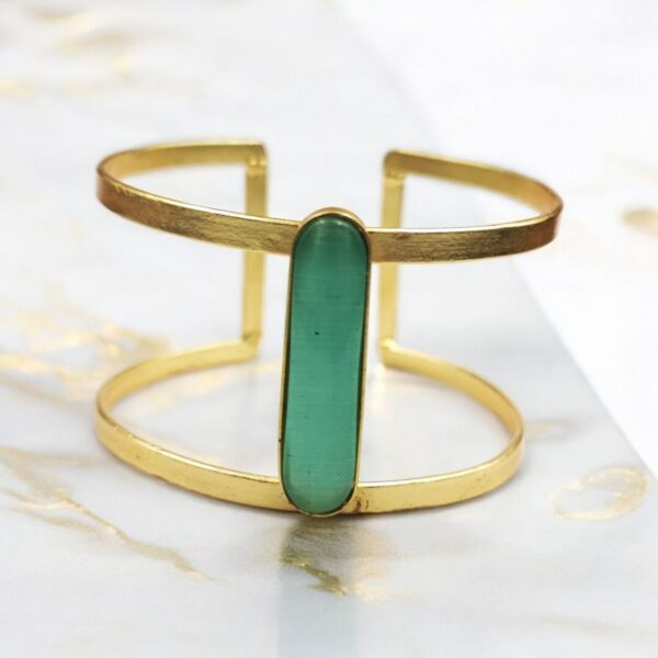 Gold-Plated Adjustable Bracelet with Monalisa Stone ? The Perfect Accessory - "Mint"