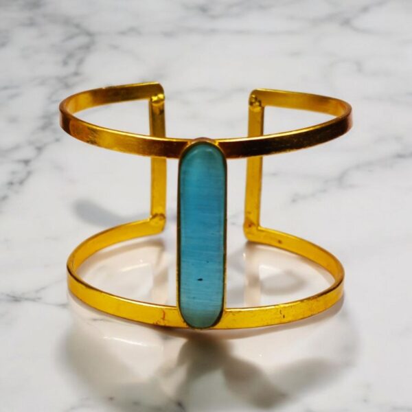 Gold-Plated Adjustable Bracelet with Monalisa Stone ? The Perfect Accessory - "Aqua"
