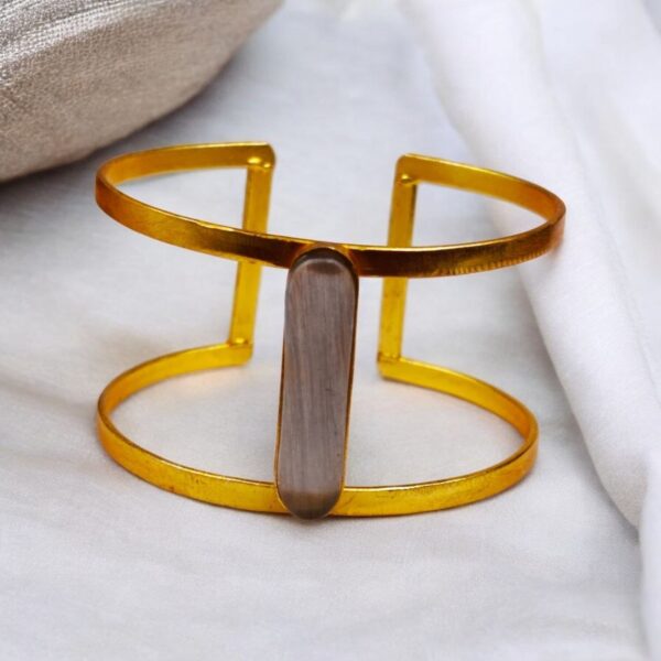 Gold-Plated Adjustable Bracelet with Monalisa Stone ? The Perfect Accessory - "Grey"