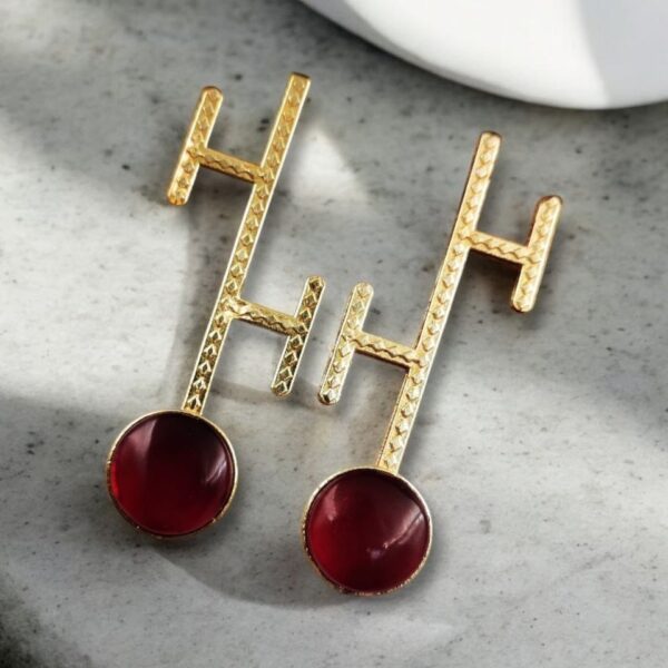 Goldplated Monalisa Stone Stud Earrings ? Perfect Contemporary Jewelry - "Red"