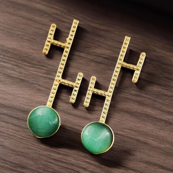 Goldplated Monalisa Stone Stud Earrings ? Perfect Contemporary Jewelry - "Mint"