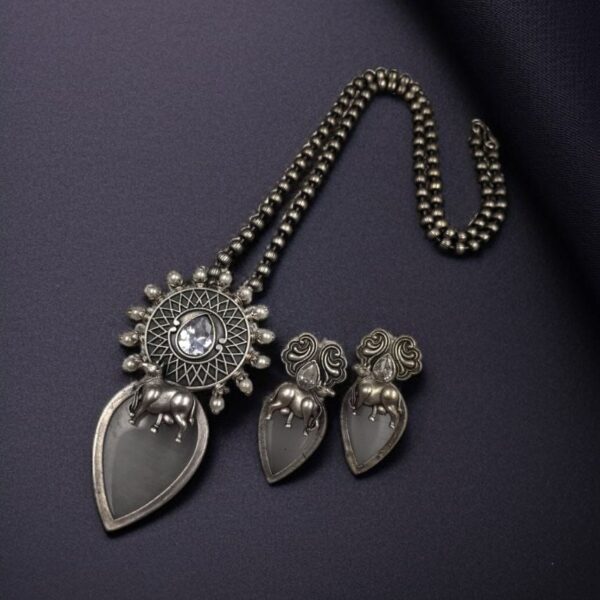 Traditional Silver Replica Nandi Necklace Set With Amazing Monalisa Stone & Pearl Details - "Grey"