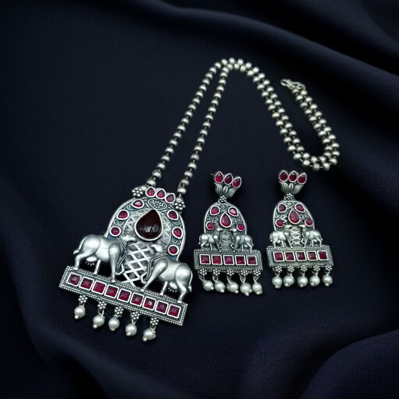 Silver Oxidized Nandi Pendant Necklace with Stone & Amazing Pearl work - Image 3