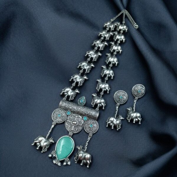 Antique-Style Oxidized Silver Nandi Necklace with Monalisa Stone ? Best Traditional Outfits - "Mint"