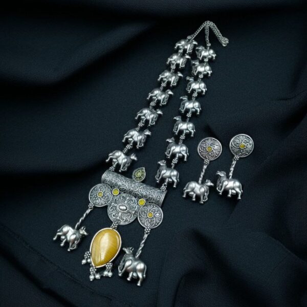 Antique-Style Oxidized Silver Nandi Necklace with Monalisa Stone ? Best Traditional Outfits - "Yellow"