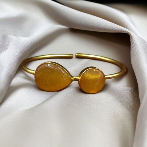 Fashionable Gold Plated Bracelet with Best Monalisa Stone ? Casual Wear Jewelry - "Yellow"