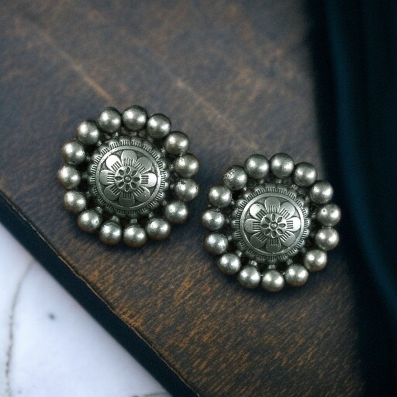 Elegant Silver Plated Best Flower Stud Earrings ? Ethnic Look for Daily Wear - Image 2