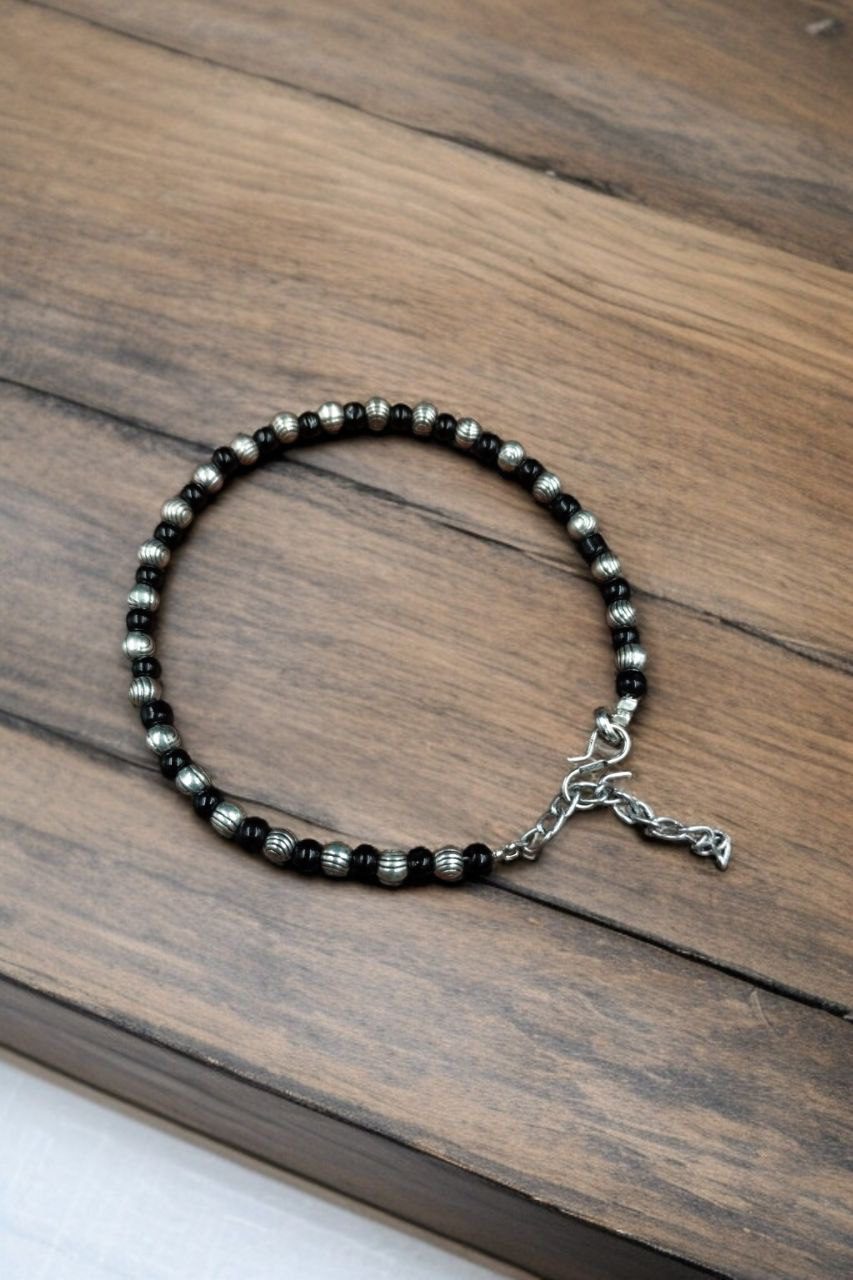 Casual Wear Crystal Anklet with Silver Look Finish ? Beautiful Stone Design