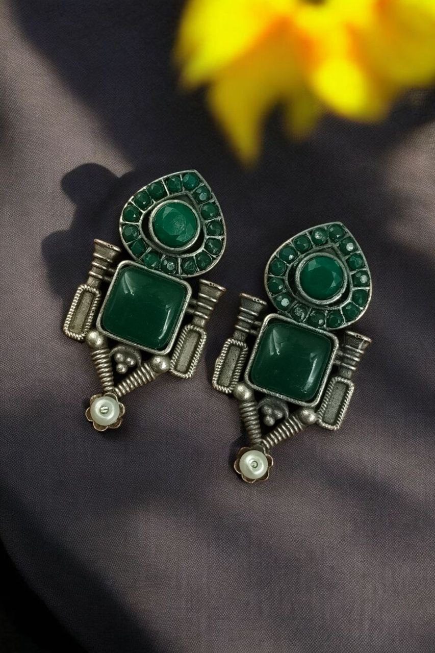 Fashionable Western Look Earrings | Unique Design Pearl & Monalisa Stone Jewelry for Women - Image 4
