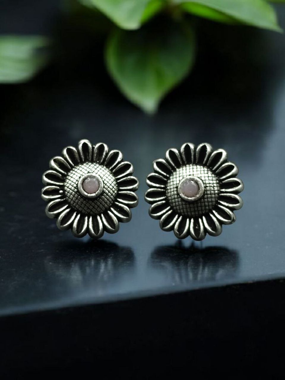 Vintage Look Flower Design Toe Ring | Oxidized Silver Replica Stone Work Best Jewelry for Women - Image 8