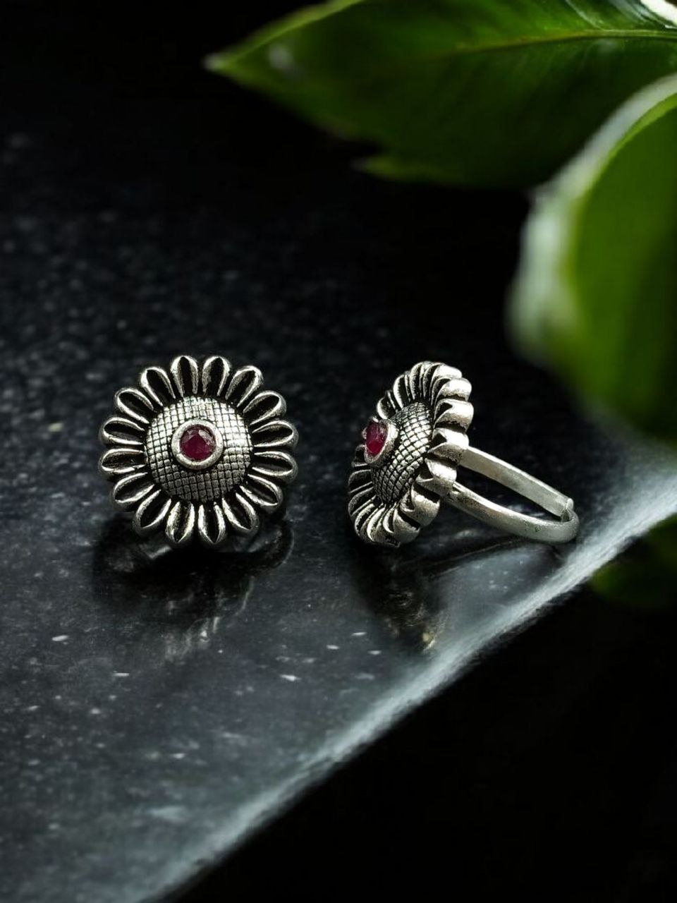 Vintage Look Flower Design Toe Ring | Oxidized Silver Replica Stone Work Best Jewelry for Women - Image 7