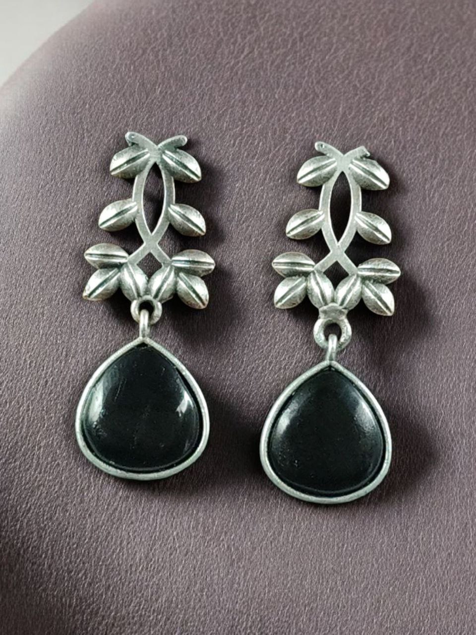 Vintage Look Silver Replica Earrings | Leaf Design Dangler Perfect Jewelry for Women - Image 5