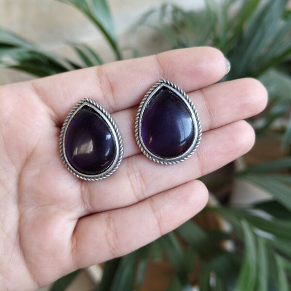 Best Drop-Shaped Monalisa Stone Stud Earrings in Silver Replica Design - "Amethyst"