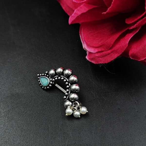 Oxidised Silver Plated Marathi Nath Press Nosepin - ''Mint''