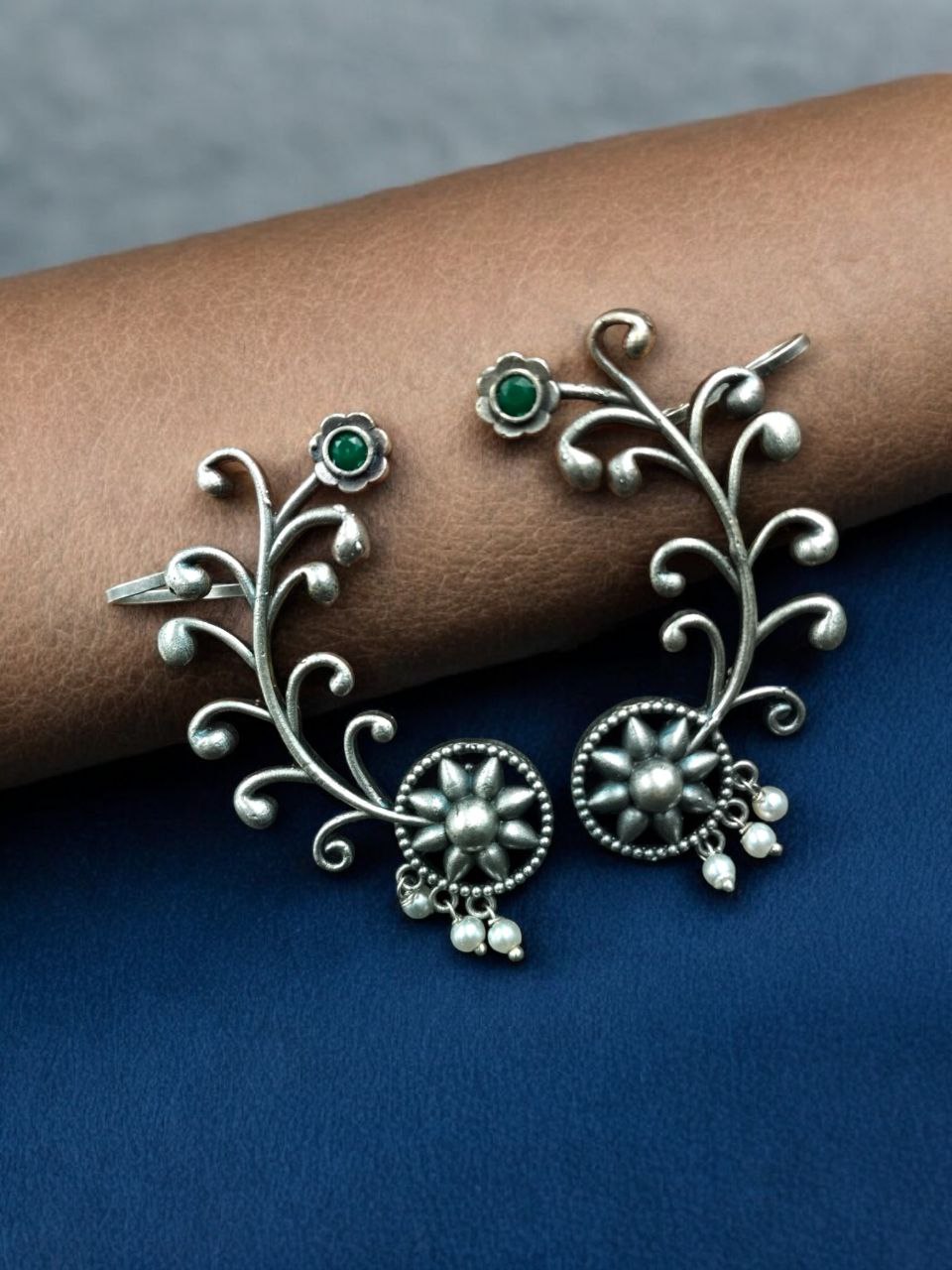 Traditional Look Flower Design Earcuff | Silver Replica Stone & Pearl Work Beautiful Jewelry For Girls - Image 8