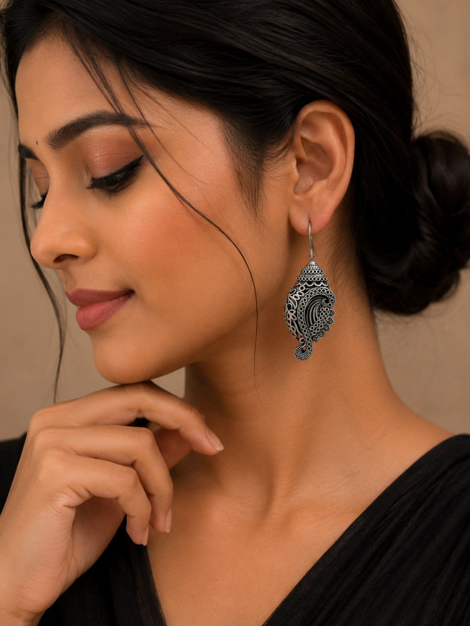 Antique Shankh Earrings with Vintage Silver Design