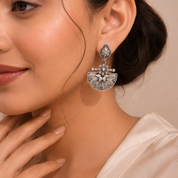 Antique Floral Earrings with gorgeous traditional dangler design for party wear