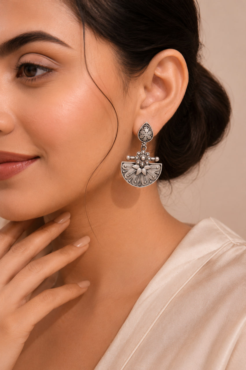 Antique Floral Earrings with gorgeous traditional dangler design for party wear