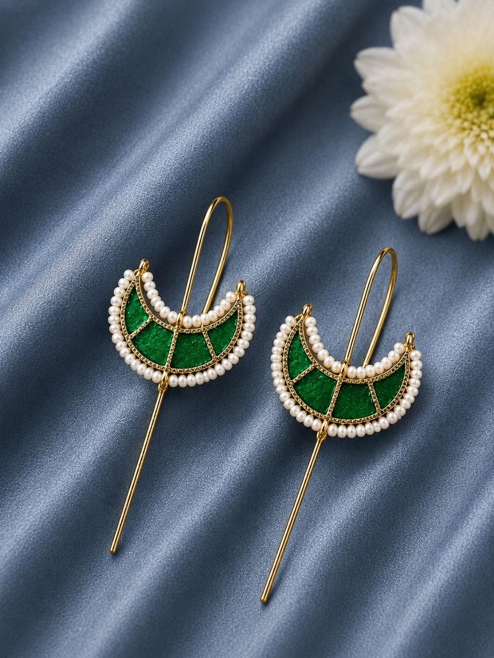 Gold Plated Half Moon Earcuff ?Elegant Jewelry for Modern Looks - Image 3