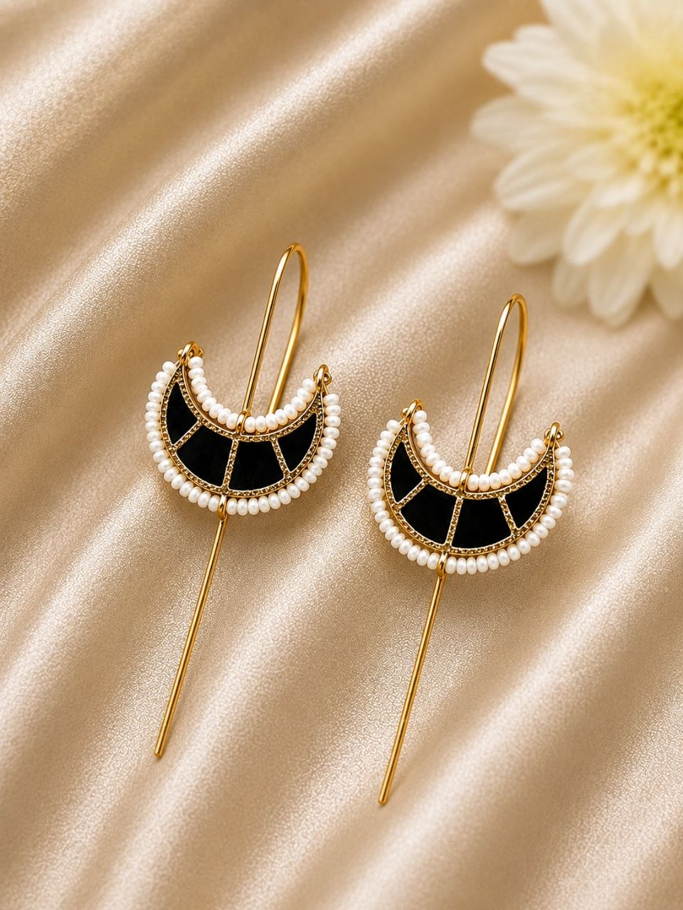 Gold Plated Half Moon Earcuff ?Elegant Jewelry for Modern Looks - Image 8