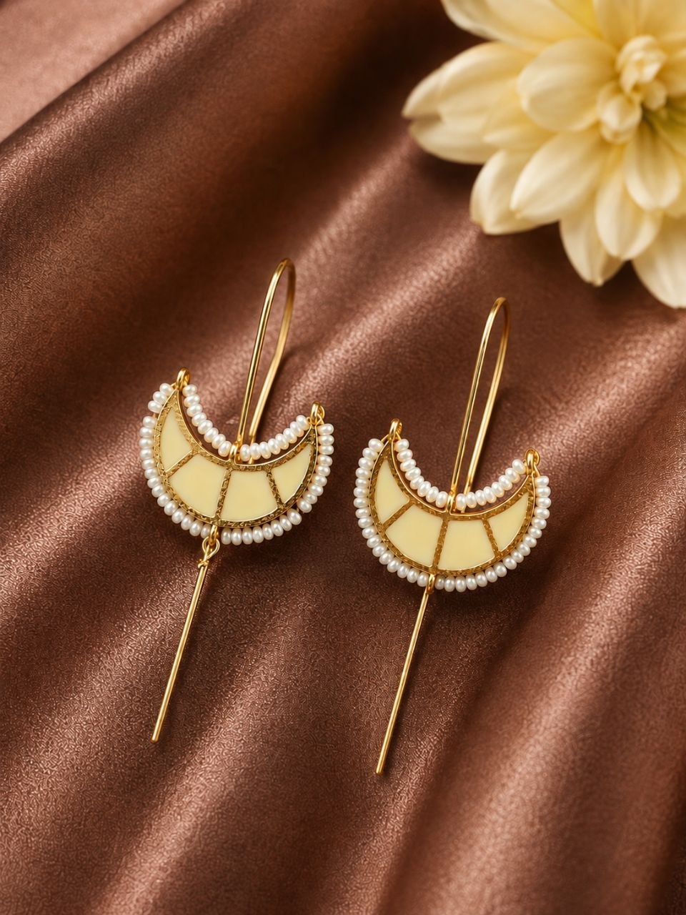 Gold Plated Half Moon Earcuff ?Elegant Jewelry for Modern Looks - Image 10