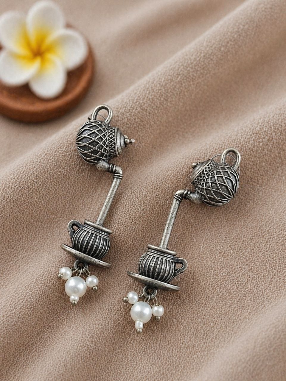 Antique Silver Earring Vintage Style Jewelry for Timeless Ethnic Look - Image 3