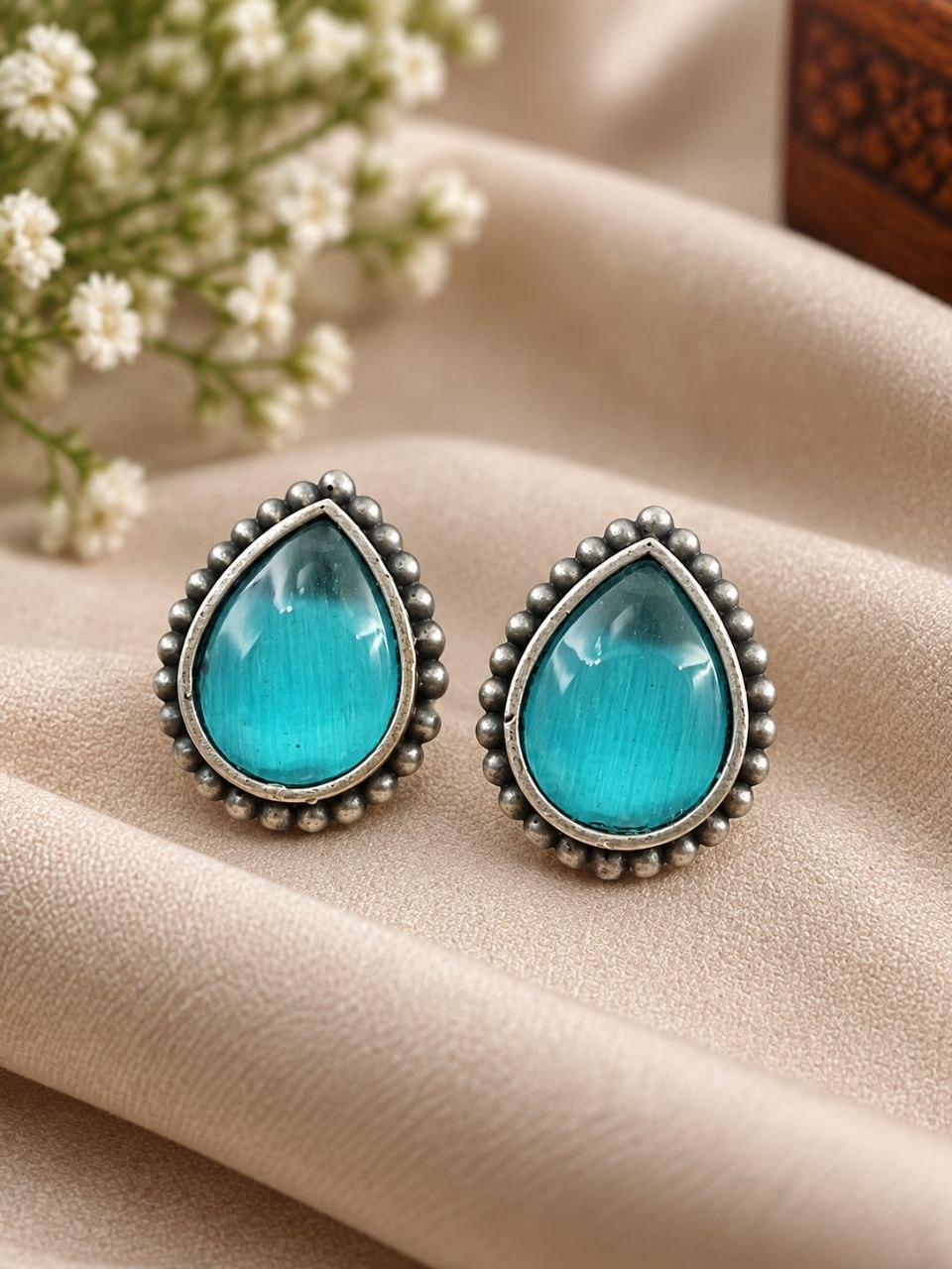 Premium Drop Stud Earring with Elegant Style for Every Occasion - Image 5