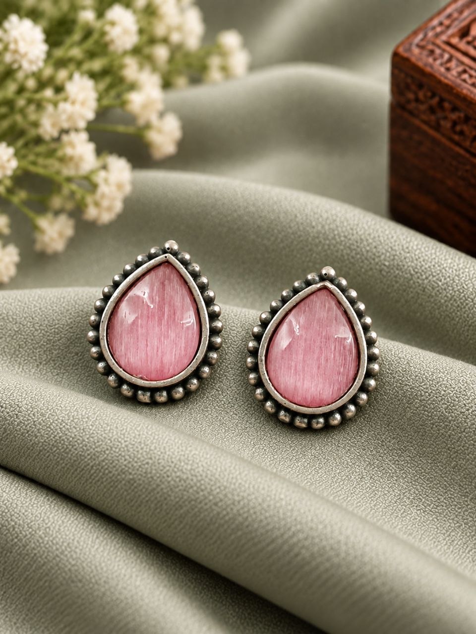 Premium Drop Stud Earring with Elegant Style for Every Occasion - Image 4