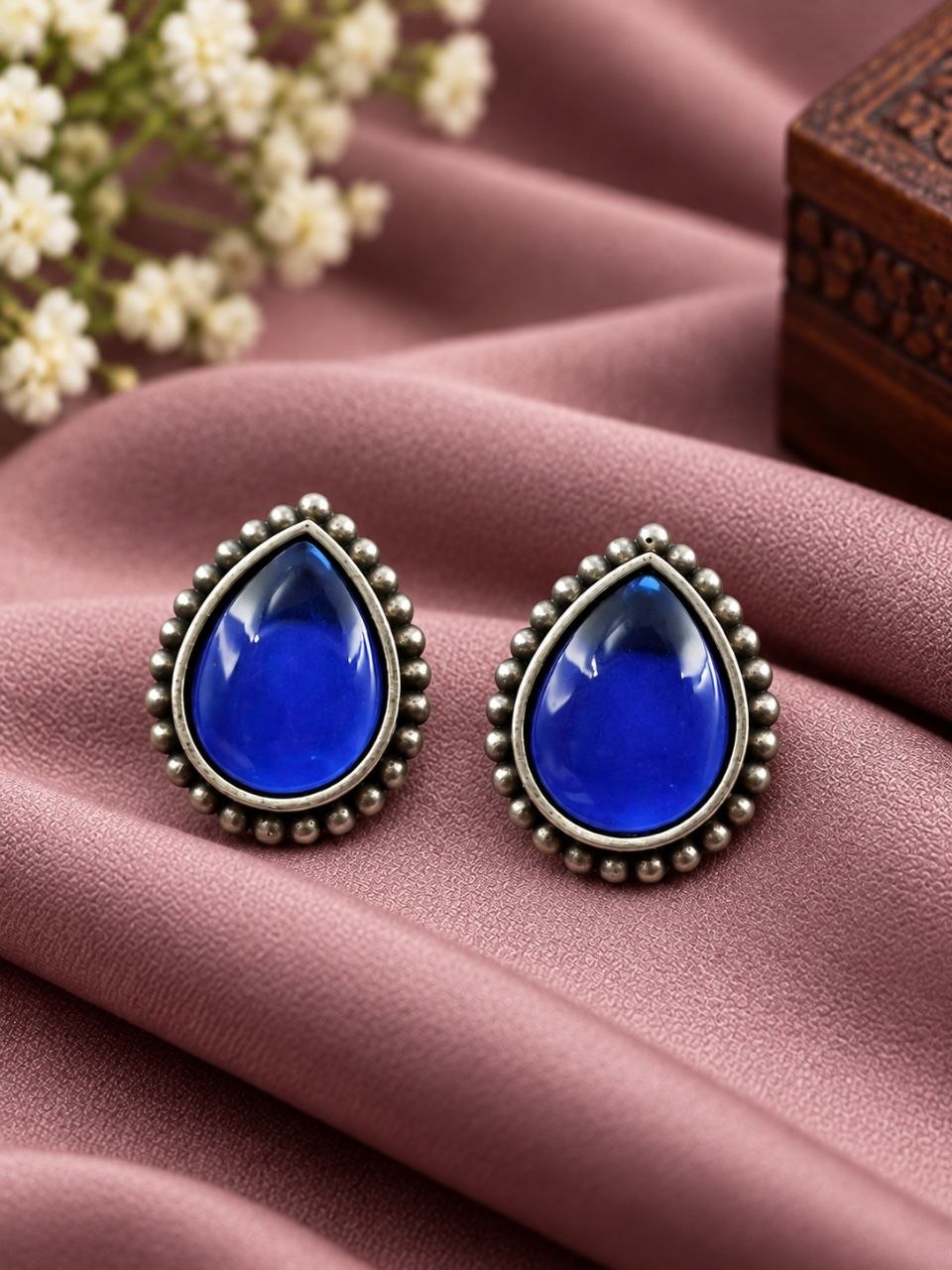 Premium Drop Stud Earring with Elegant Style for Every Occasion - Image 3