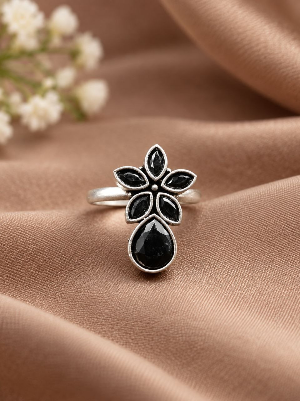 Adjustable Flower Ring for Elegant Everyday and Party Styling - Image 2